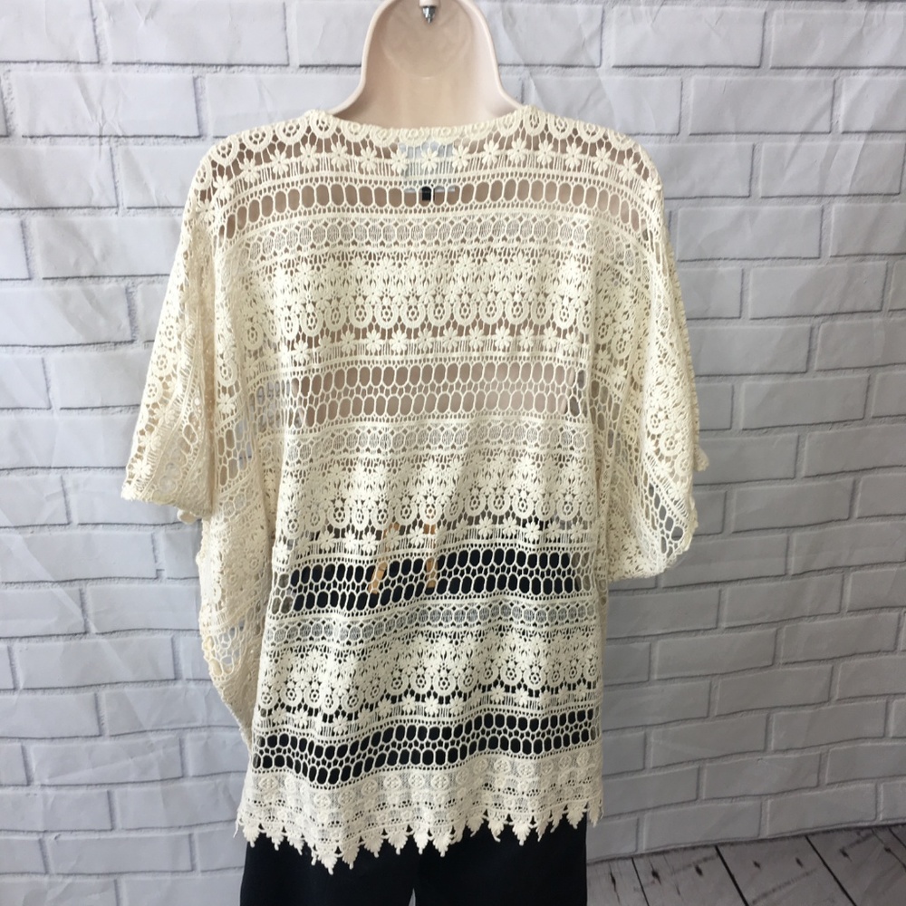 Cabi women's Capri crochet top XS Style# 5026 - Picture 7 of 7